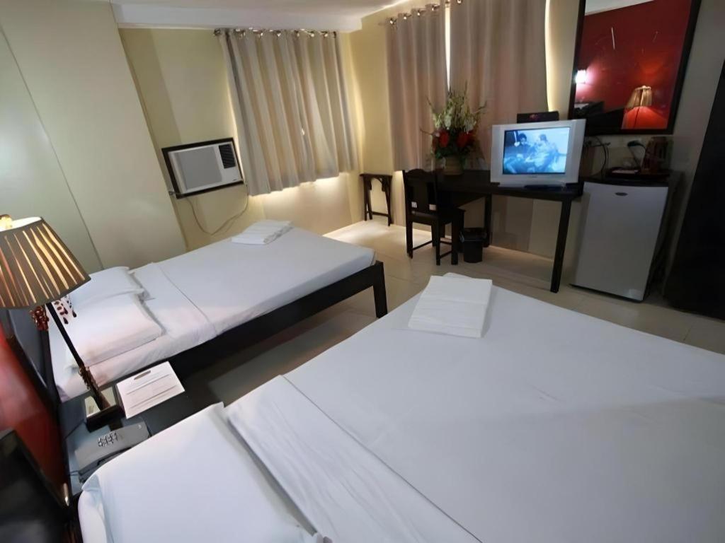 Sampaguita Suites Plaza Garcia Cebu Exterior foto