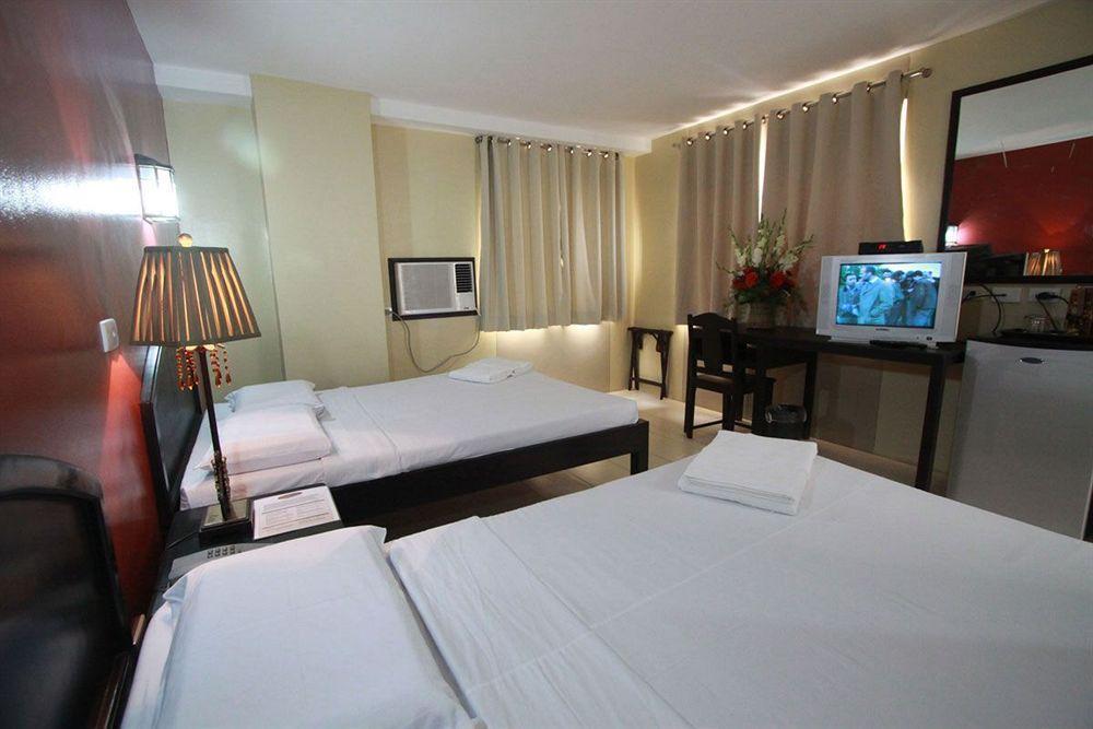 Sampaguita Suites Plaza Garcia Cebu Exterior foto
