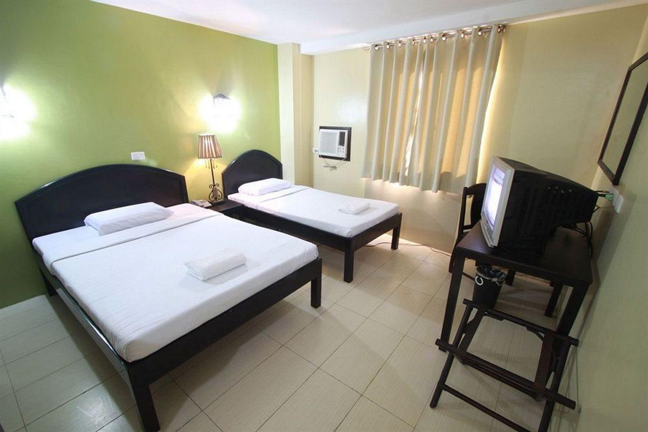 Sampaguita Suites Plaza Garcia Cebu Exterior foto
